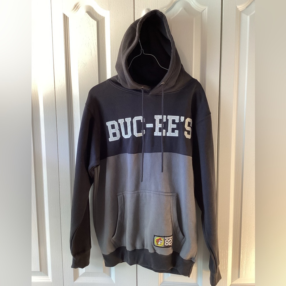 Buc-ee's Two-Tone Black & Gray Crewneck Hoodie